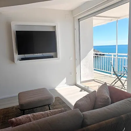 Amazing Oceanfront 2br *