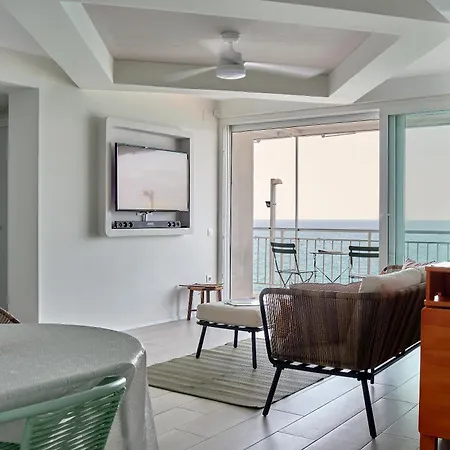 Amazing Oceanfront 2br Oropesa del Mar